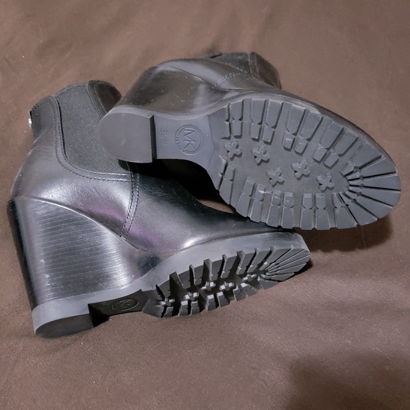 Boots - Picture 6 of 6